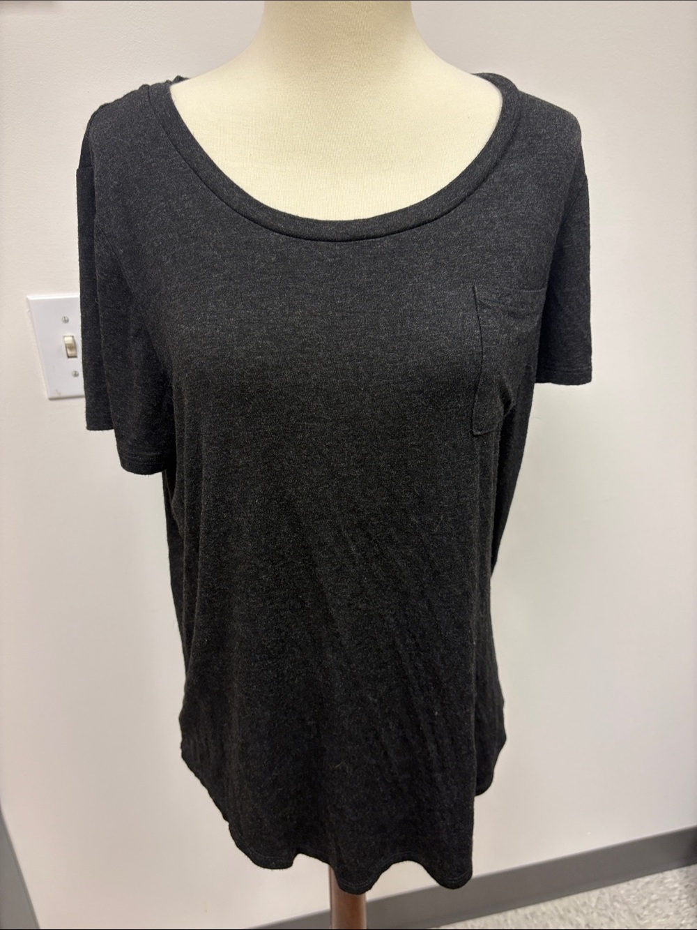 Women’s Black Pocket Short-Sleeve Tee